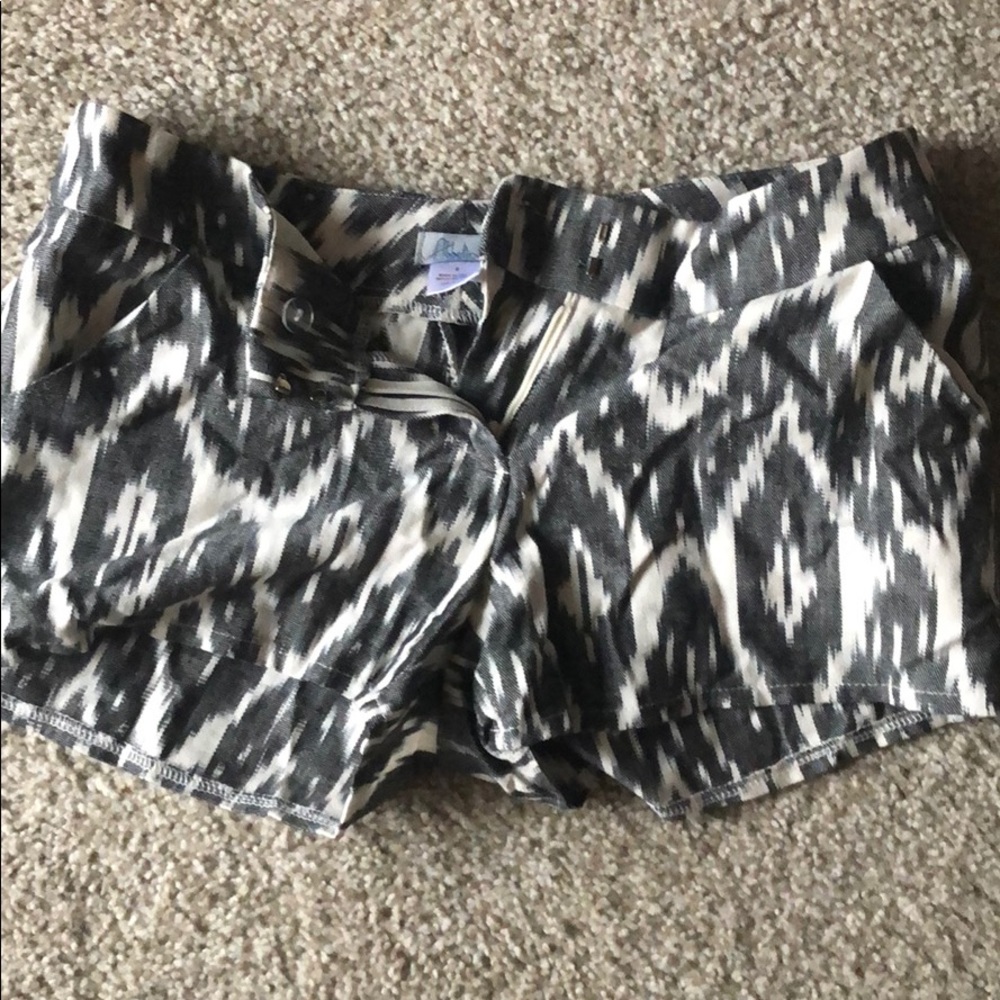 Abbeline Shorts